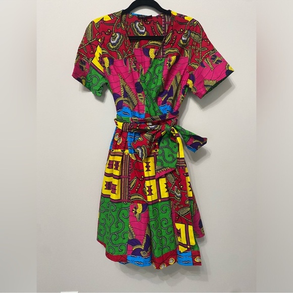 Mae Otti Printed Wrap Dress NWT Size Small - Picture 4 of 5